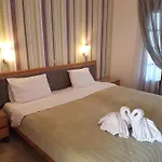 Marina Hotel