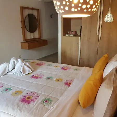 Marina Hotel 2*