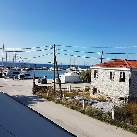 Marina Nikiti (Sithonia)