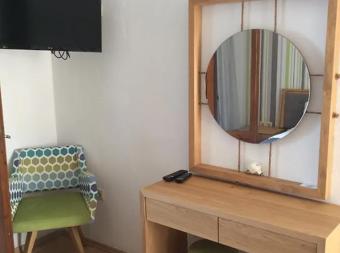 Marina 2* Nikiti (Sithonia)