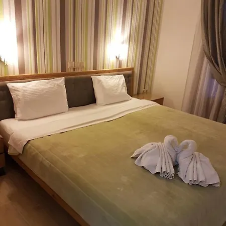 Marina 2* Nikiti (Sithonia)