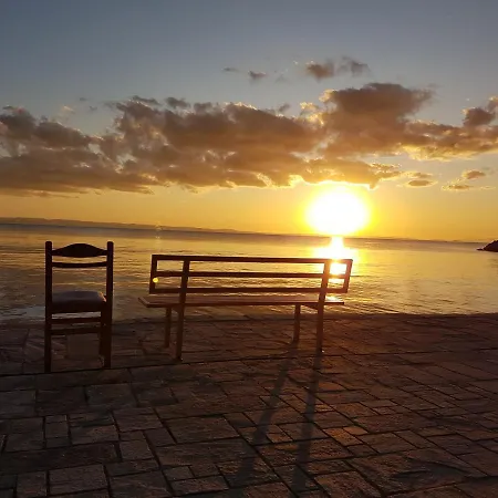 Marina 2* Nikiti (Sithonia)