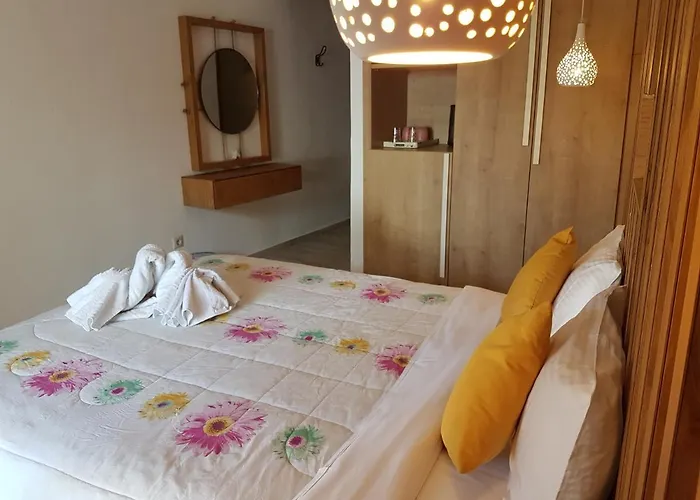 Marina Hotel 2*