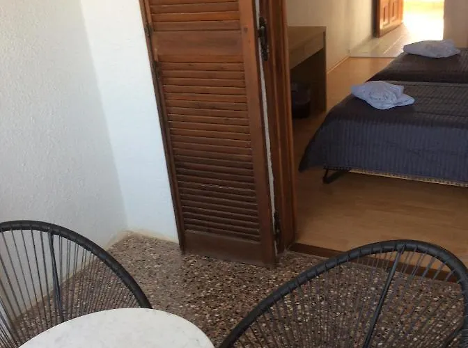 Marina Hotel 2*