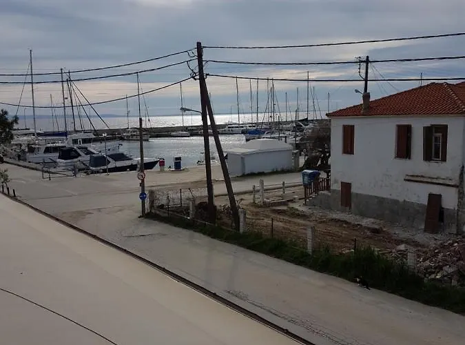 Marina 2*